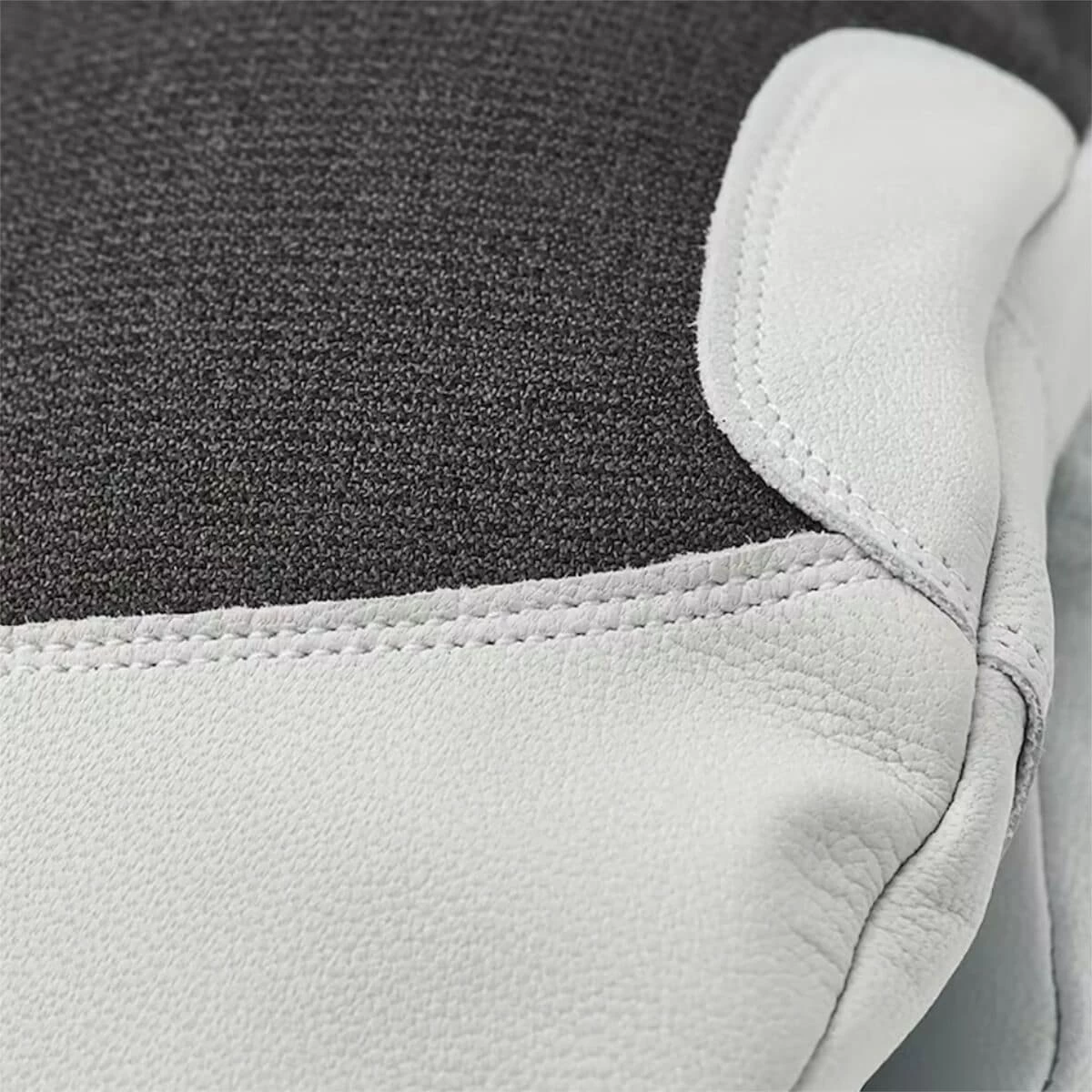 Hestra Army Leather Patrol Gauntlet Mitten - Men's 4 Hestra Army Leather Patrol Gauntlet Mitten - Men's - Image 2