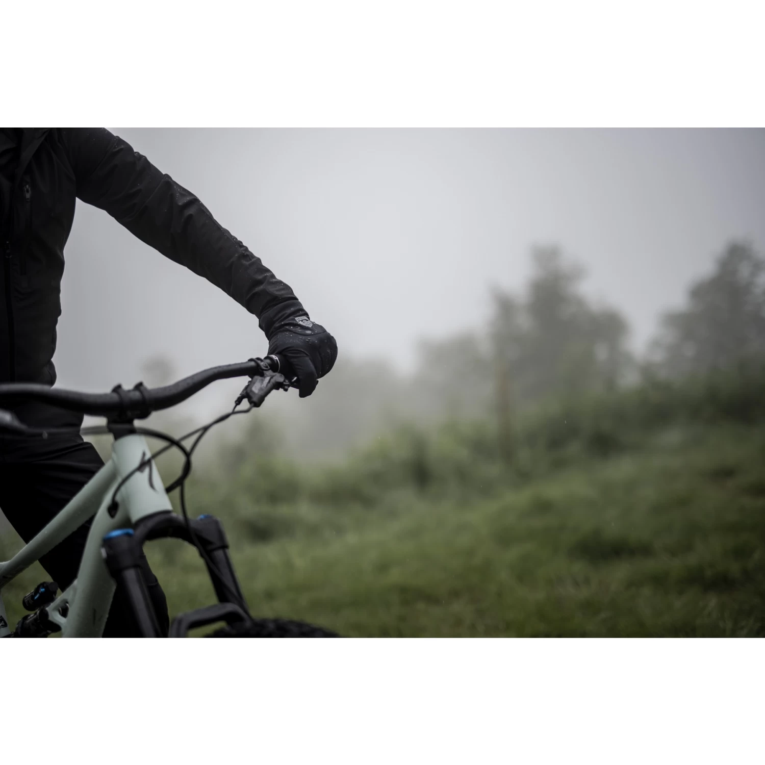 Hestra CZone Bike Mistral - 5 Finger Bike Gloves - Black 15 Hestra CZone Bike Mistral - 5 Finger Bike Gloves - Black - Image 13