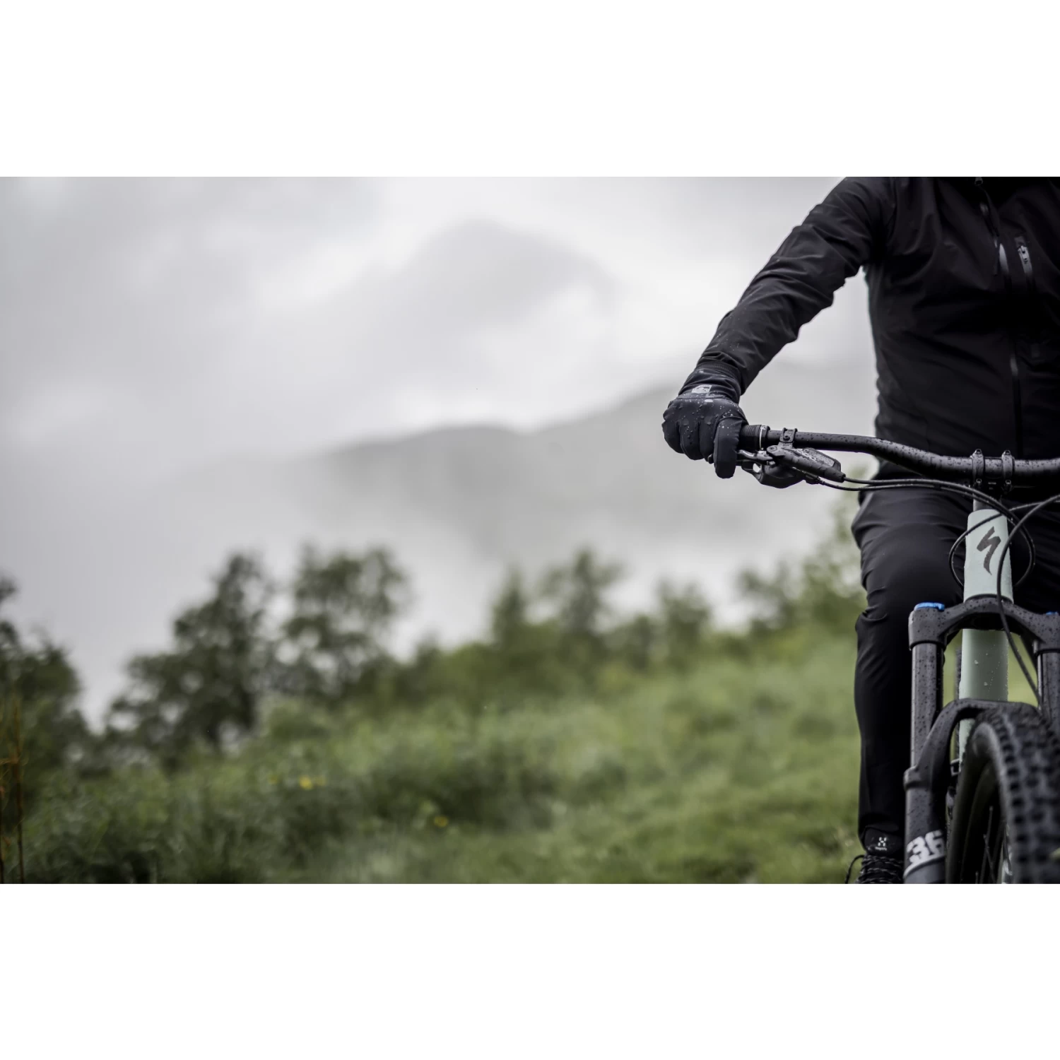 Hestra CZone Bike Mistral - 5 Finger Bike Gloves - Black 11 Hestra CZone Bike Mistral - 5 Finger Bike Gloves - Black - Image 9