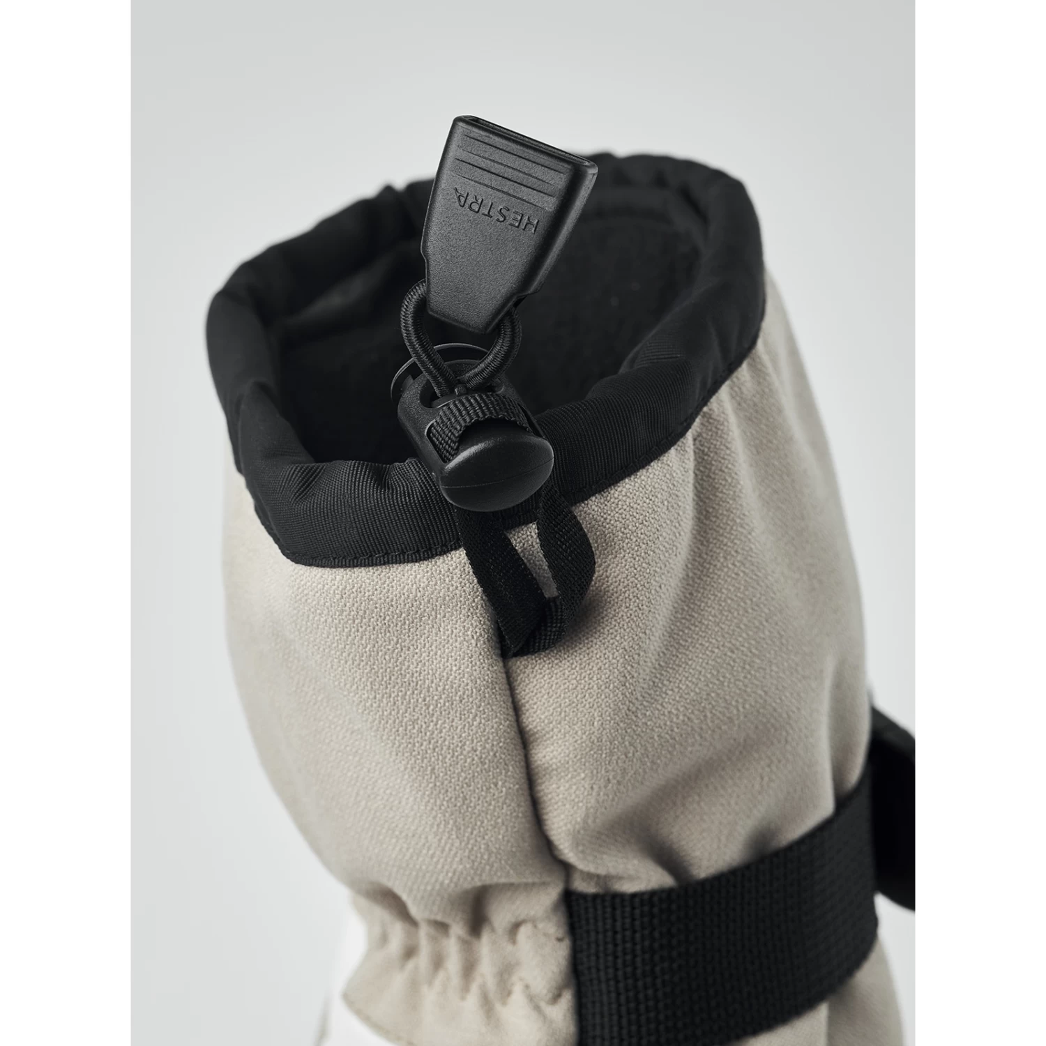 Hestra Powder Gauntlet Mittens - Beige 8 Hestra Powder Gauntlet Mittens - Beige - Image 6